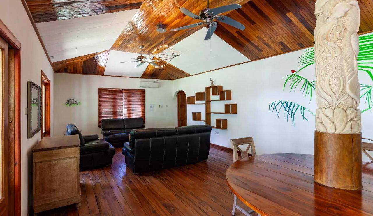 Jms Ventures Guesthouse - Private Pool La Digue Bagian luar foto
